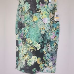 Macy's eci New York floral print Pencil Skirt w/ back split. Super stretchy, NWT